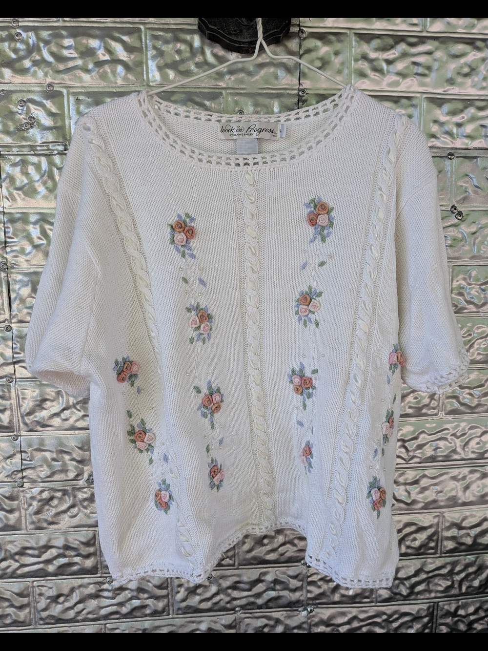 Vintage Floral Embroidered Knit Top
